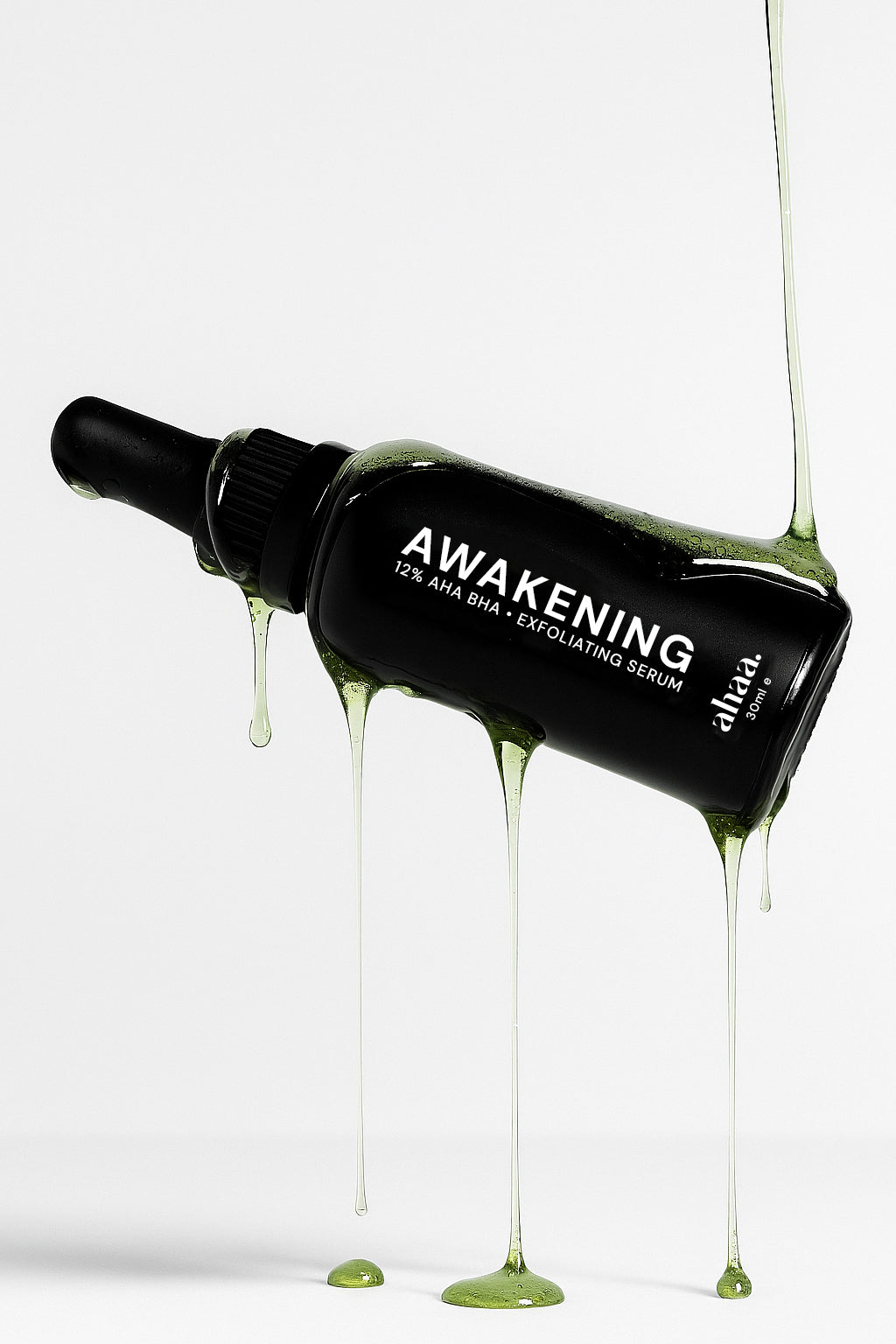 Exfoliating serum consistency with glycolic and salicylic acid